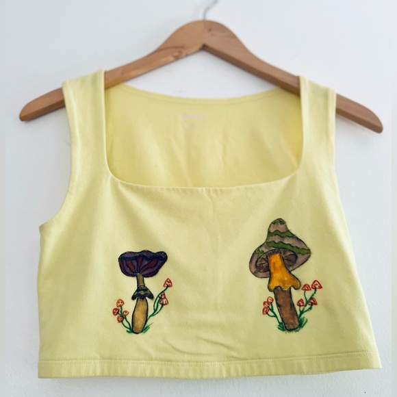 Hand painted Yellow cropped tank top with mushrooms - Picture 1 of 4